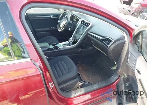 2013 Ford Fusion Se z USA, uszkodzony, nr VIN 3FA6P0HR1DR234569